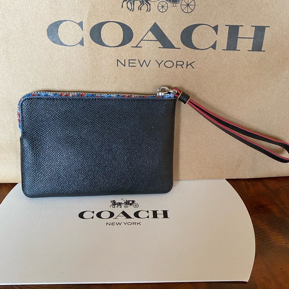 NWT AUTHENTIC Coach Black Canvas Wristlet - Picture 2 of 8